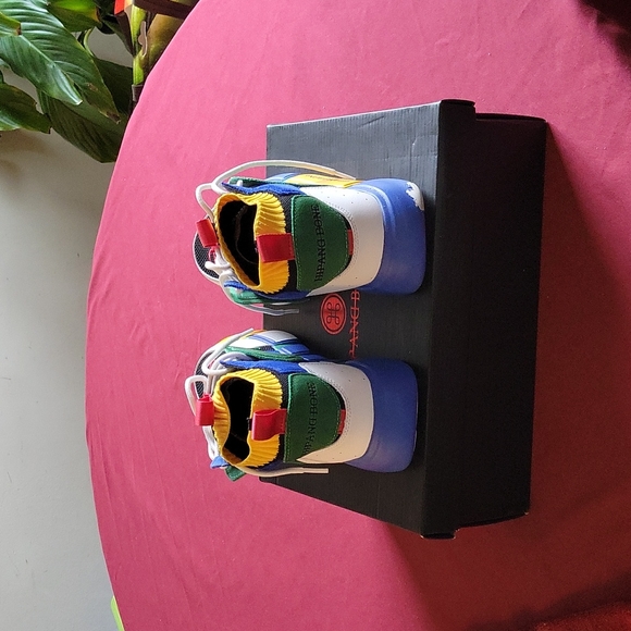 Men's sneaker - Picture 3 of 3